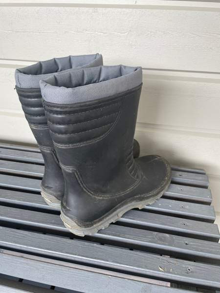 Karvavuoriset kumisaappaat Tuusula – foto 2