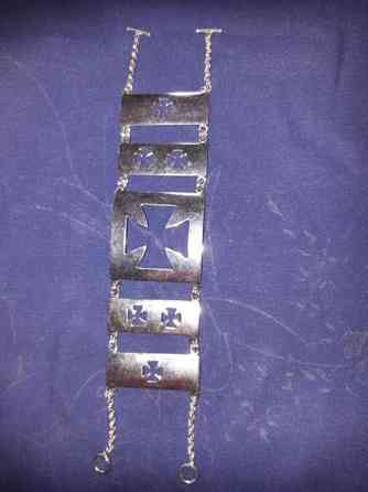 Hopeinen rannekoru Helsinki