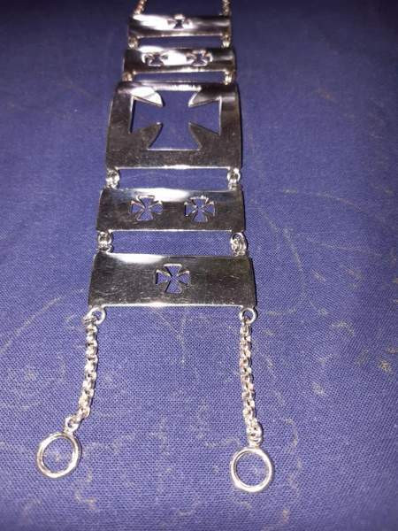 Hopeinen rannekoru Helsinki – foto 3