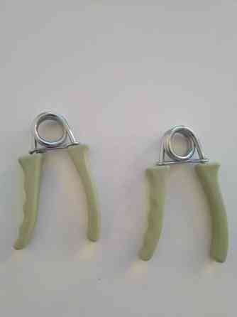 Käden puristusvoimalaite, 2 kpl Espoo