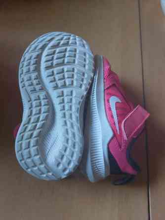 Tyttöjen lenkkarit koko 19,5 Лохья