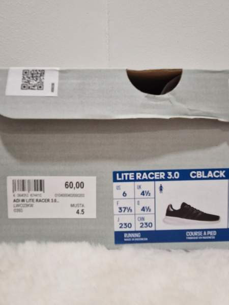 Adidas tennarit. 37,5 UUDET! Helsinki - valokuva 4