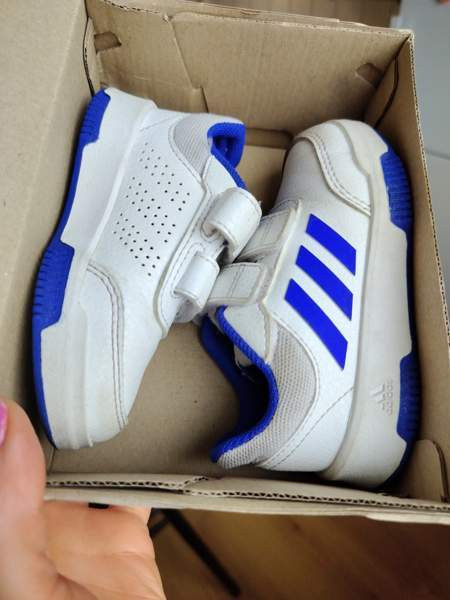 Adidas kengät Vantaa - valokuva 1