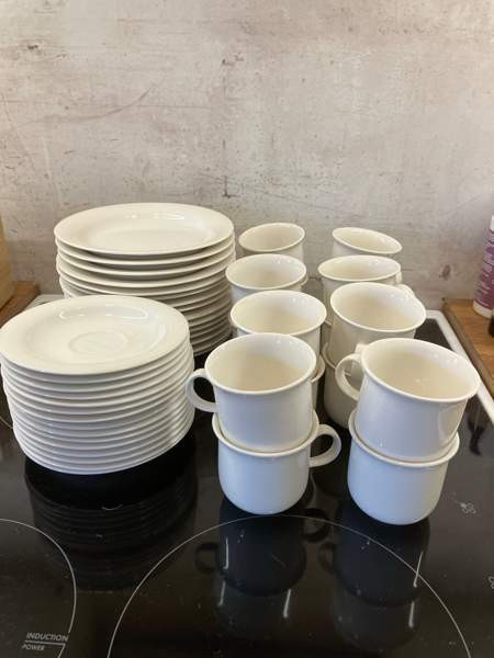 Arabia Arctica ajaton ja tyylikäs astiasto Tampere - valokuva 1