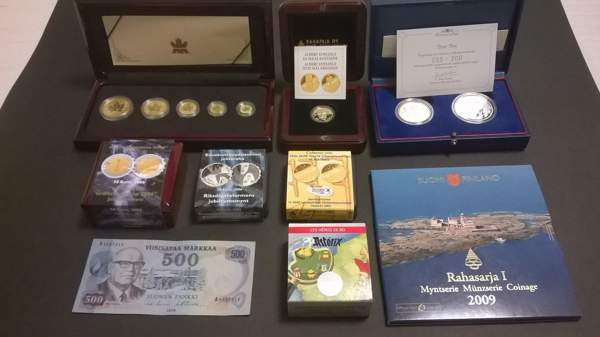 Ostan kulta ja hopea rahoja, seteleitä, kultakoruja, rahakokoelmia Helsinki - valokuva 1