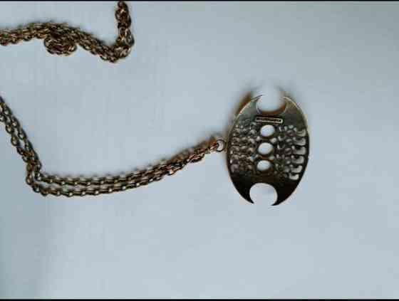 Pentti Sarpaneva pronssinen kaulakoru Yloejaervi