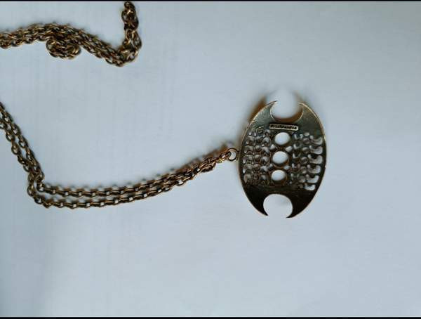 Pentti Sarpaneva pronssinen kaulakoru Ylöjärvi - valokuva 2