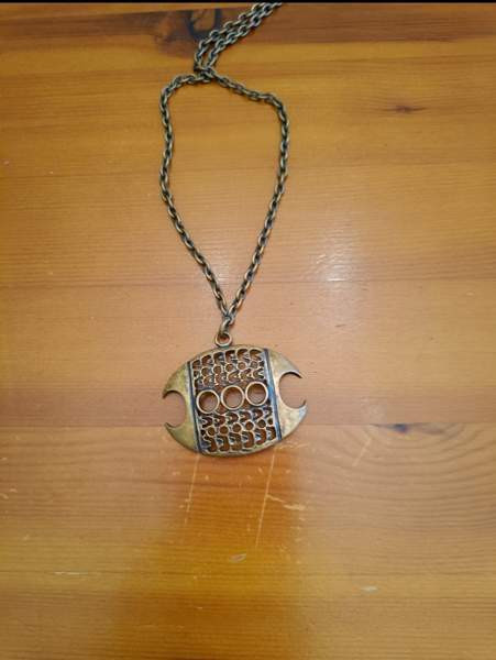 Pentti Sarpaneva pronssinen kaulakoru Ylöjärvi - valokuva 3