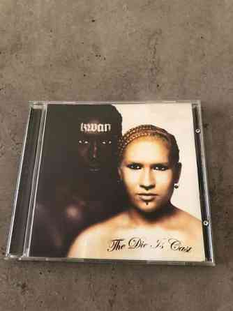 Kwan, Technicolour ja Pahat Pojat-CD-levyt Turku