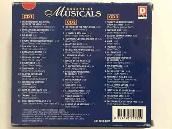 Musiikki CD kokoelma  Essential Musicals (1997) Kuopio