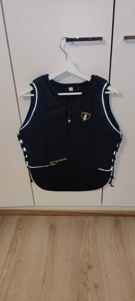 Tipperary ratsastusliivi koko L/40 Espoo – foto 1