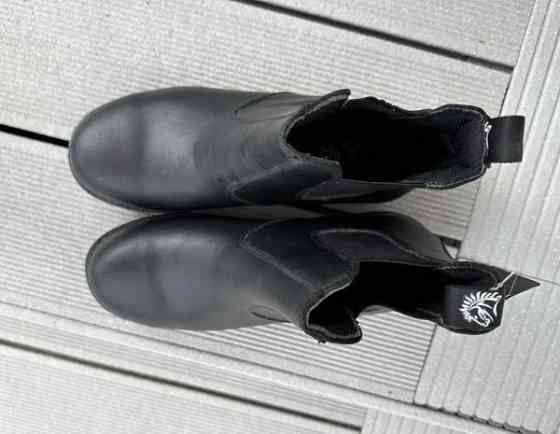 Naisten mustat jodhpurit Lahti