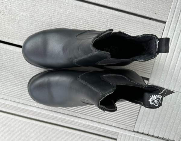 Naisten mustat jodhpurit Лахти - изображение 3