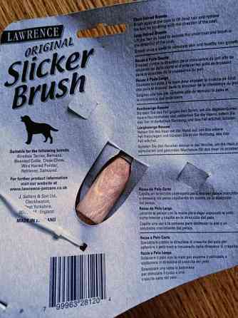 Karsta Lawrence The Original Slicker Brush Medium Raasepori