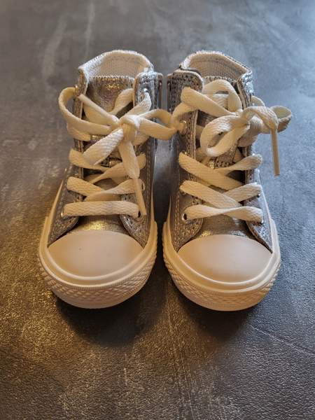 Hopeat tennarit Jyväskylä - valokuva 4