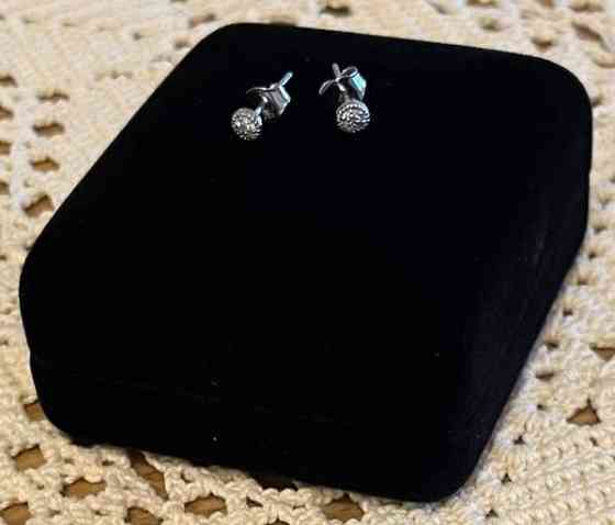 Timanttikorvakorut Тампере