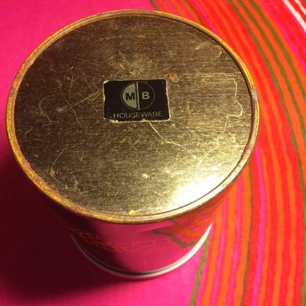 Retro englantilainen peltipurkki Helsinki - valokuva 4