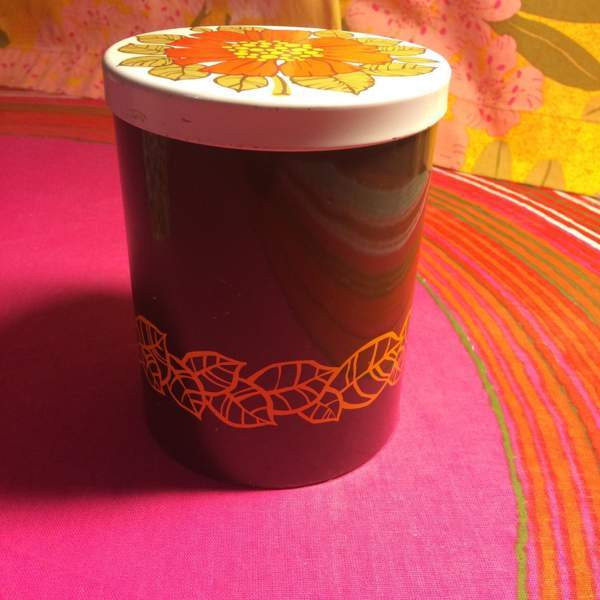 Retro englantilainen peltipurkki Helsinki - valokuva 1