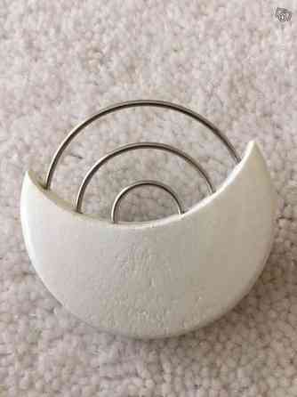 Aarikka valkoinen rintakoru Keuruu