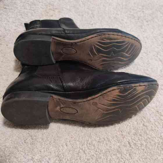 O.I.S nahkanilkkurit, 38 Kangasala