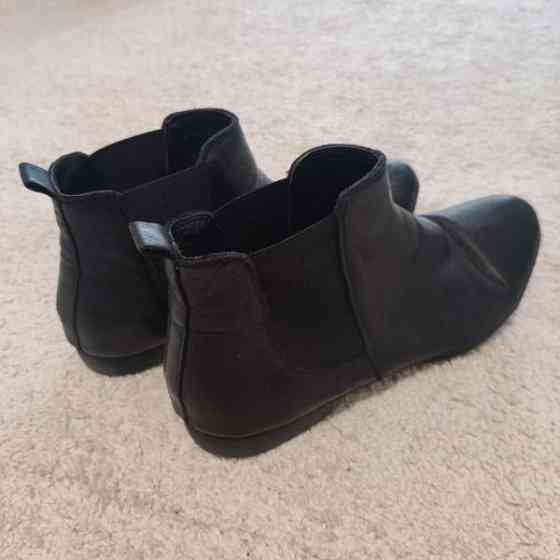 O.I.S nahkanilkkurit, 38 Kangasala