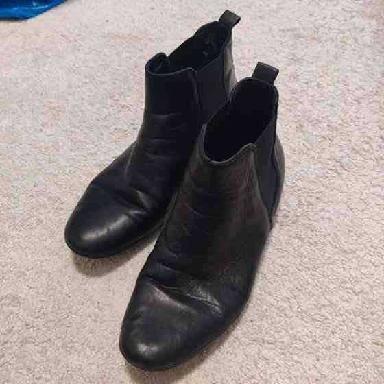 O.I.S nahkanilkkurit, 38 Kangasala