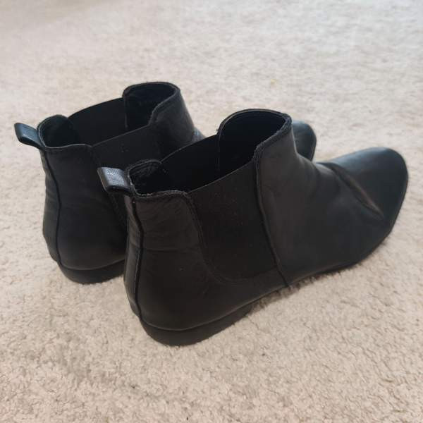 O.I.S nahkanilkkurit, 38 Kangasala - valokuva 3