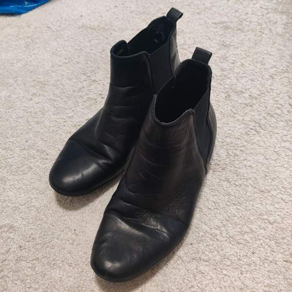 O.I.S nahkanilkkurit, 38 Kangasala - valokuva 1