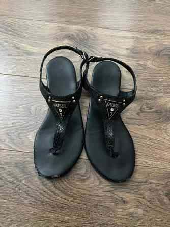 Guess sandaalit koko 36 Helsinki
