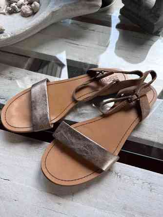 Esprit nahkasandaalit 38 Vantaa