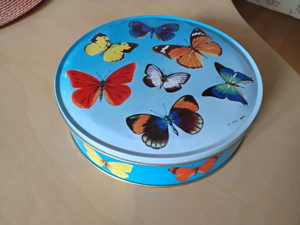 Hangon Keksi Oy peltirasia PERHOSET Kokemäki – foto 1