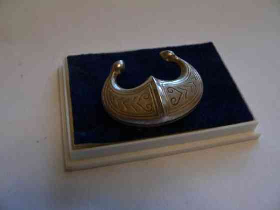 hopeinen solki 110 posteineen Huittinen