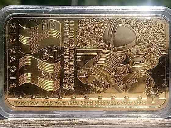 Jääkiekon Maailman mestaruuskilpailut 2011. kullanvärinen laatta. Koko - Vantaa