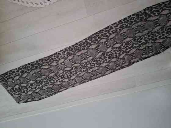 Ihana liskokuosi huivi kevät 25 Tampere