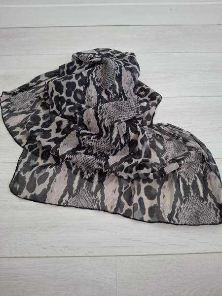 Ihana liskokuosi huivi kevät 25 Тампере - изображение 1