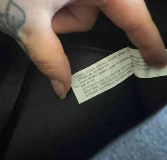 Myydään musta tyylikäs reppu Куопио