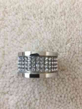 Dyrberg Kern upea sädehtivä sormus, koko 17+ mm Keuruu