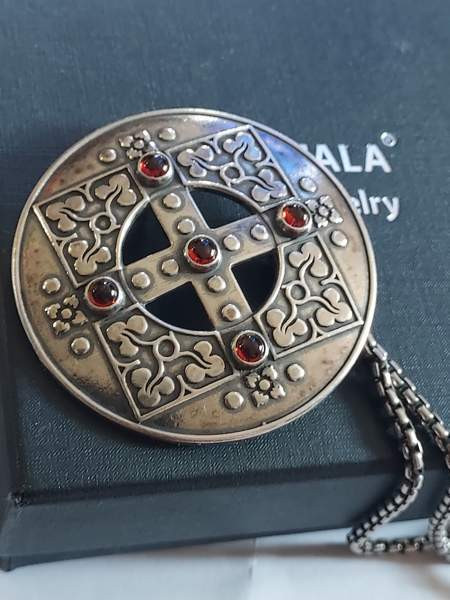 Hopeinen Kalevala kuukiven kaulakoru ja Pyhä Birgitta Kokemäki - valokuva 8