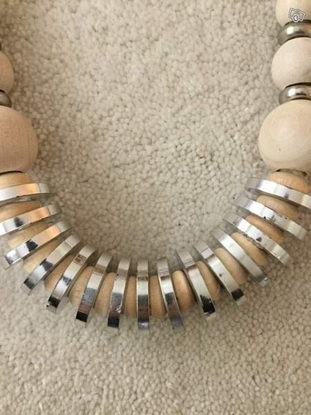 Aarikka vaaleat helmet Keuruu - valokuva 2