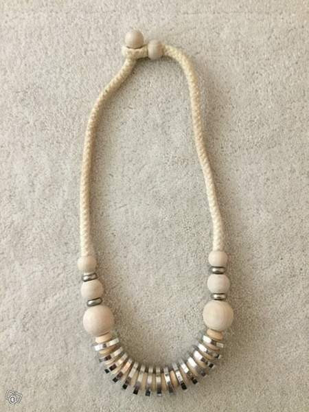 Aarikka vaaleat helmet Keuruu - valokuva 1