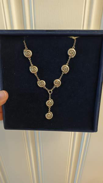 Vaskikäärme kaulakoru Kuopio – foto 1