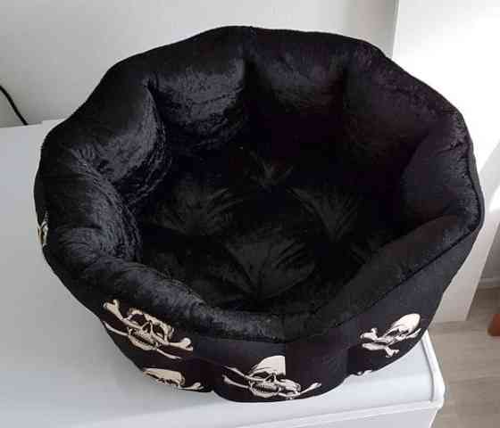 Pääkallopesä Вантаа