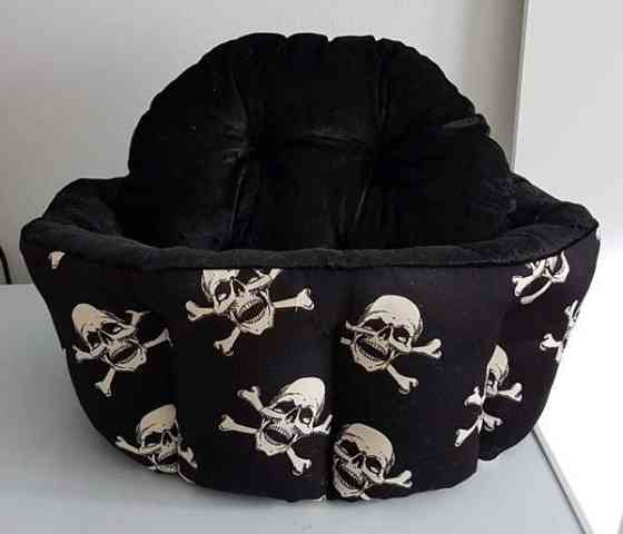 Pääkallopesä Вантаа