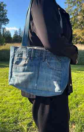 Ommeltu laukku Lempaeaelae