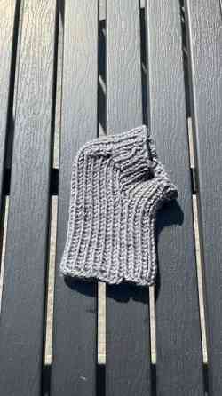 Neulotut koiran pipot Lempaeaelae