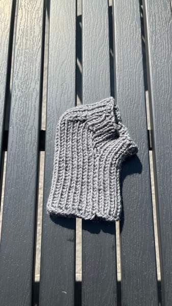 Neulotut koiran pipot Lempaeaelae - photo 4