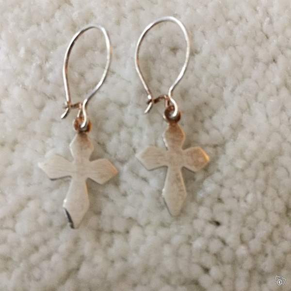 Hopeiset risti korvakorut Keuruu - valokuva 2