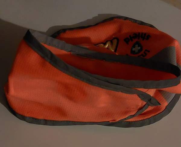 Heijastinhuivi Insect shield Turku - valokuva 3