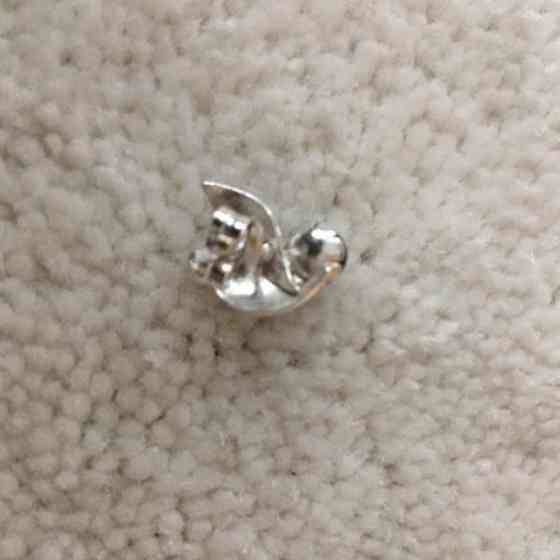 Hopeinen pariton korvakoru Keuruu