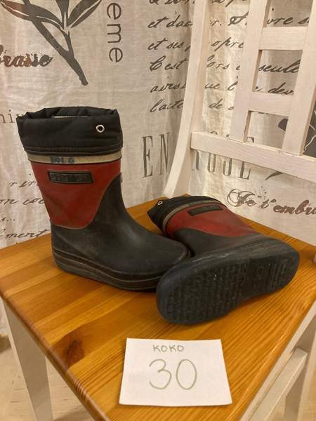 Kumpparit koko 30 Vantaa - valokuva 1